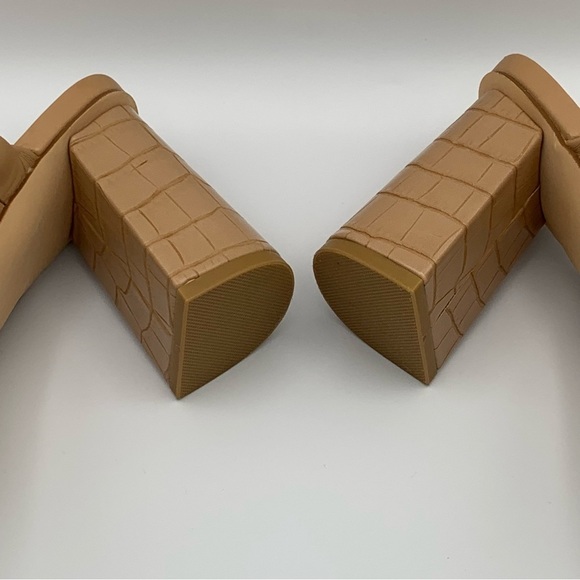 BRAIDED Slip on Sandal Size 7.5 Tan Vegan Leather Block Heel‎ Open Toe Neutral - Picture 9 of 14